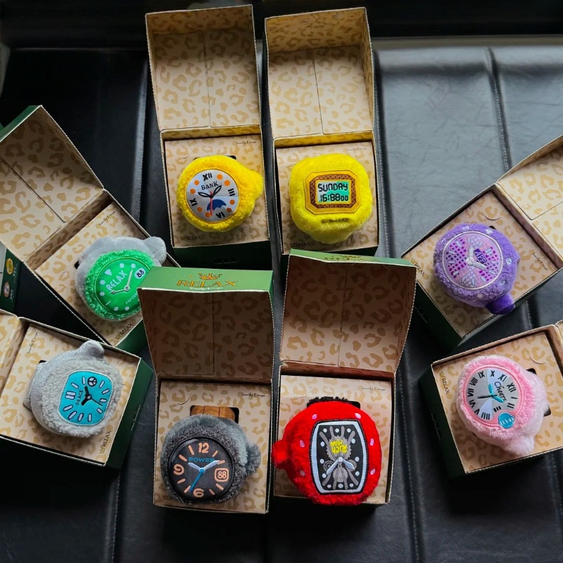 In Stock Pop Sunday Plush Rela - Jewelry And Watches Box recension och pris